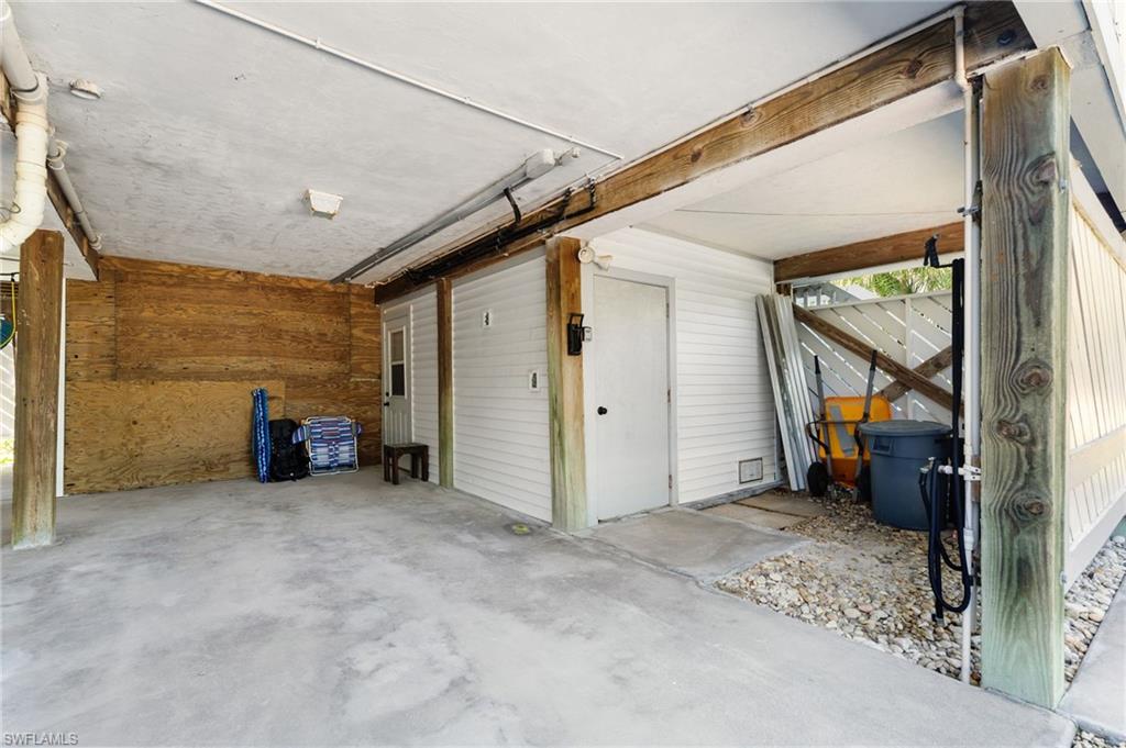 1039 Beach RD 104 photo 29