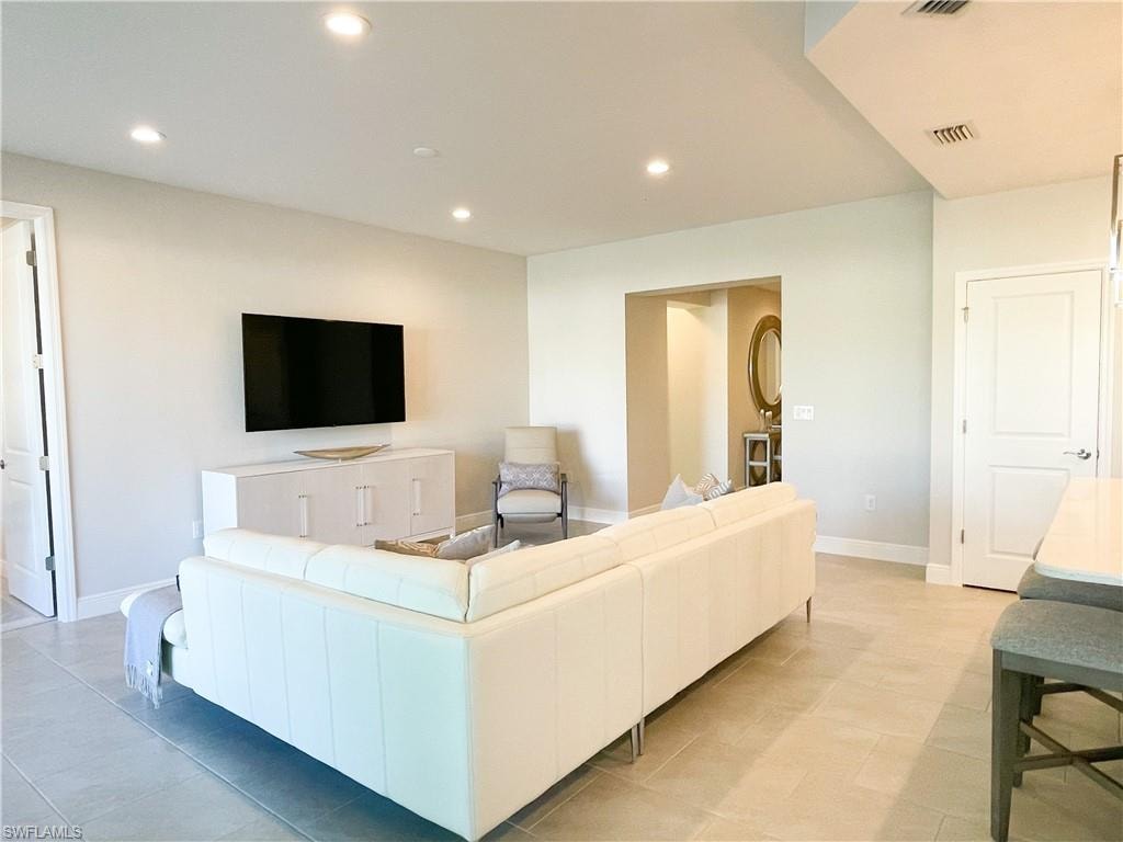 2555 Seychelles DR 402 photo 6
