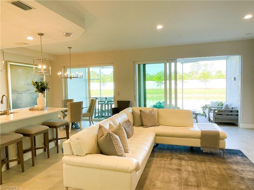 2555 Seychelles DR 402 photo 7