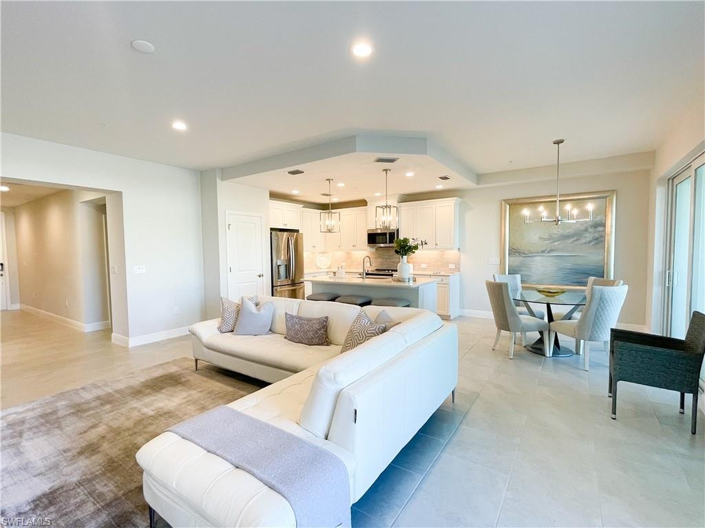 2555 Seychelles DR 402