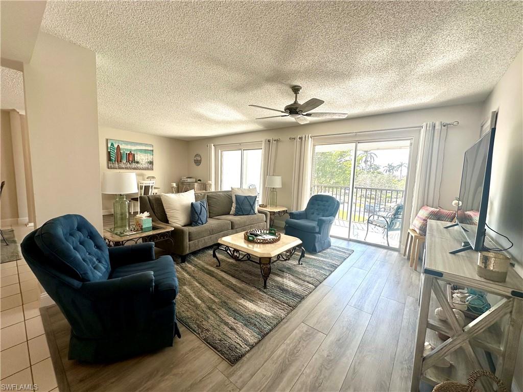 555 Park Shore DR B-311 photo 12