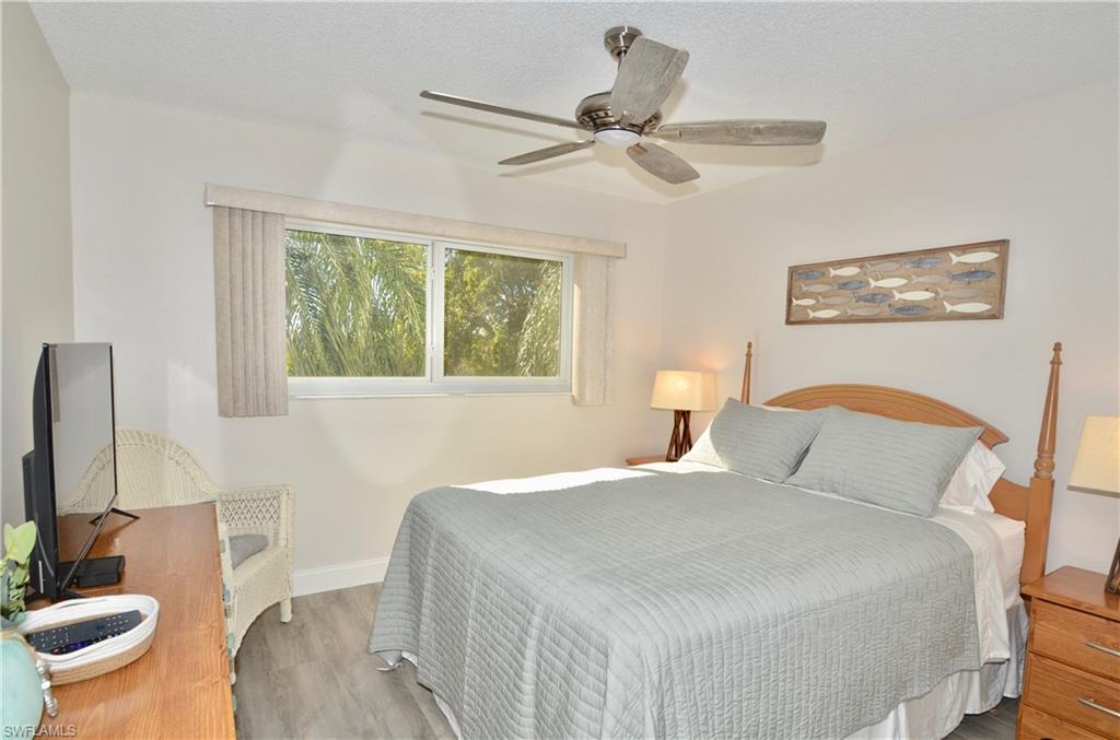 555 Park Shore DR B-311 photo 26