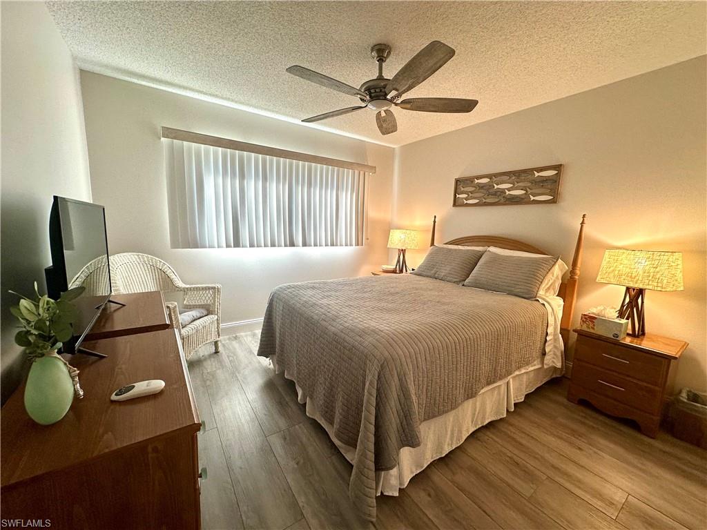 555 Park Shore DR B-311 photo 28