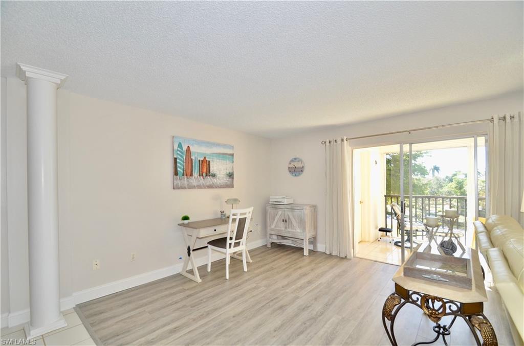 555 Park Shore DR B-311 photo 10