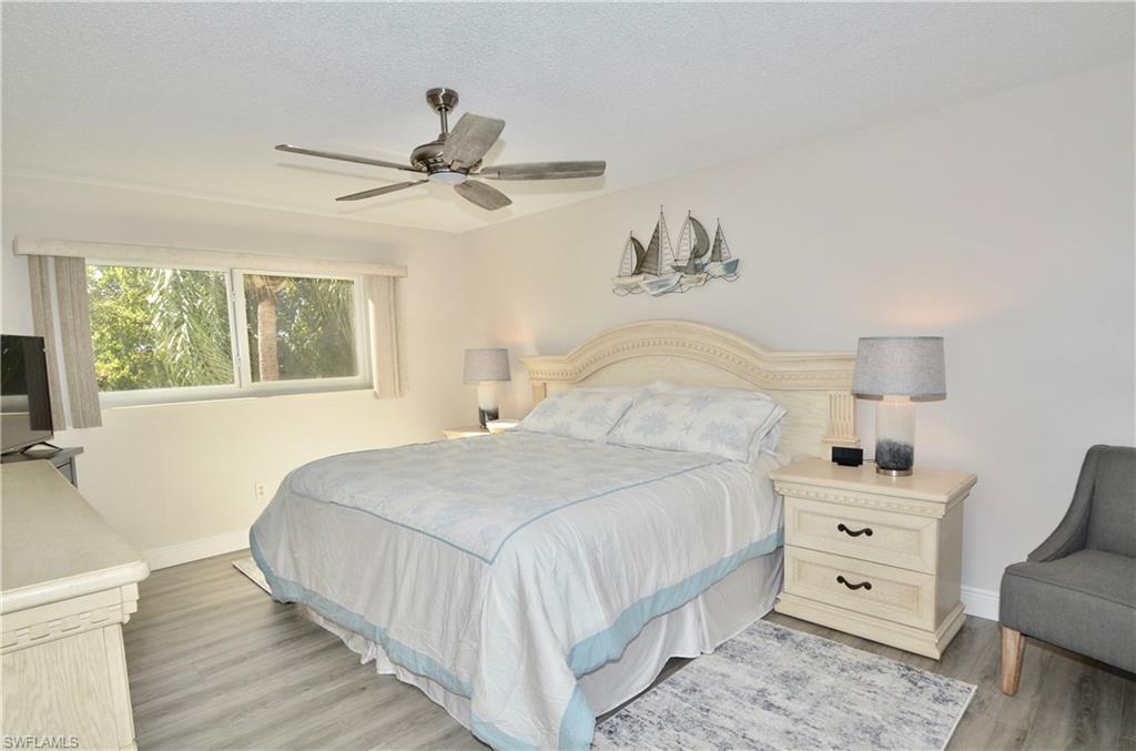 555 Park Shore DR B-311 photo 19