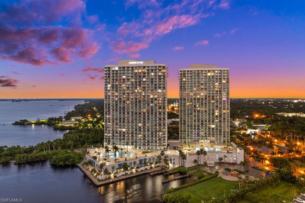 3000 Oasis Grand BLVD 3006 photo 27