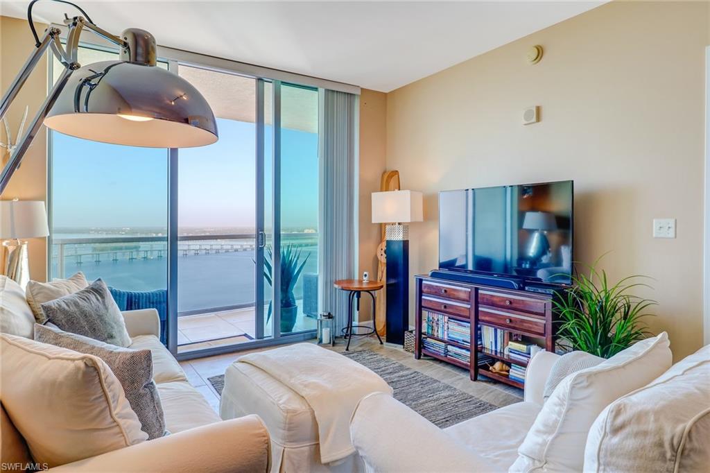 3000 Oasis Grand BLVD 3006