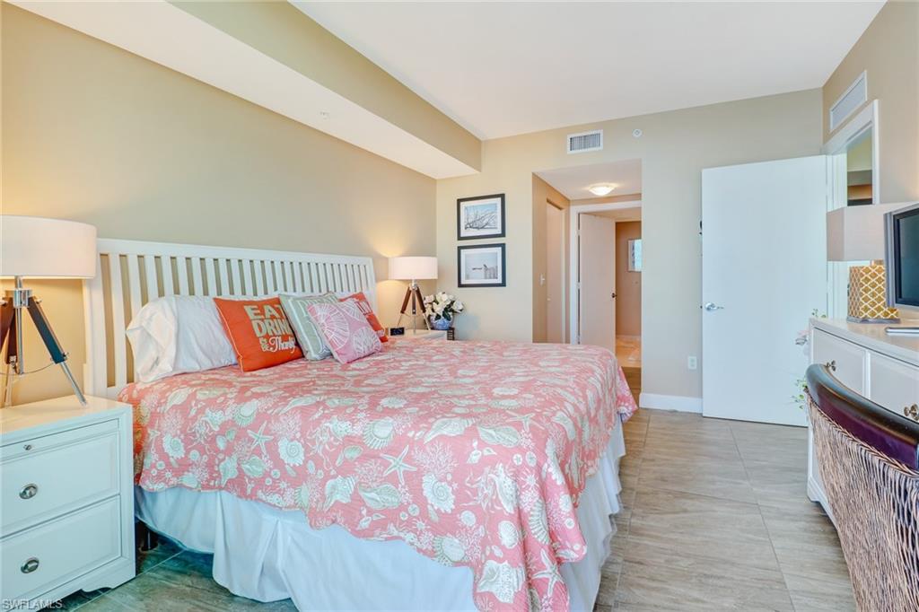3000 Oasis Grand BLVD 3006 photo 13
