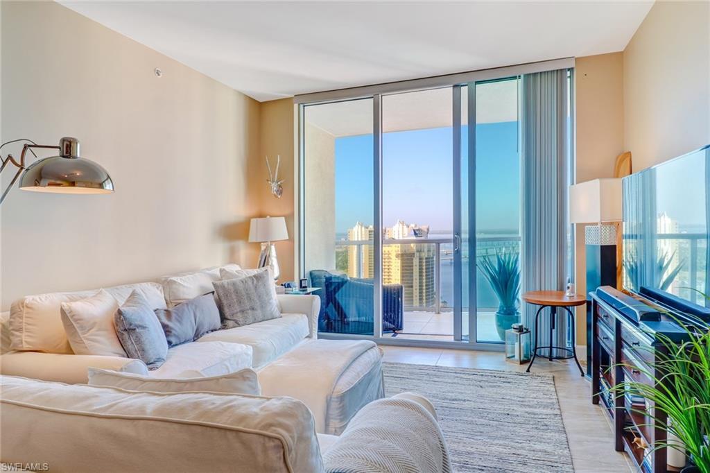 3000 Oasis Grand BLVD 3006