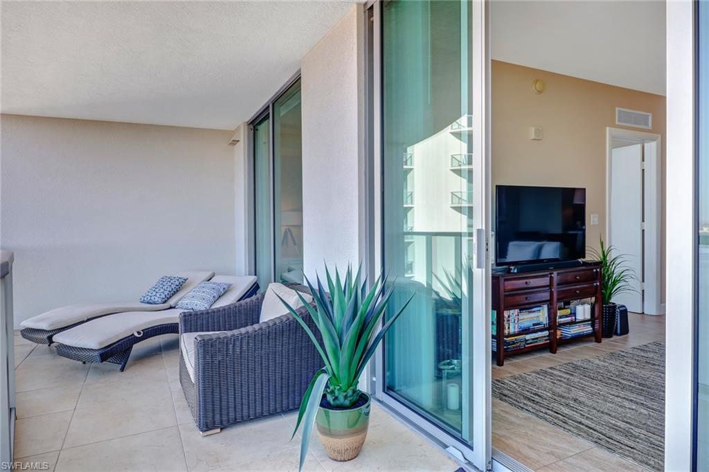 3000 Oasis Grand BLVD 3006