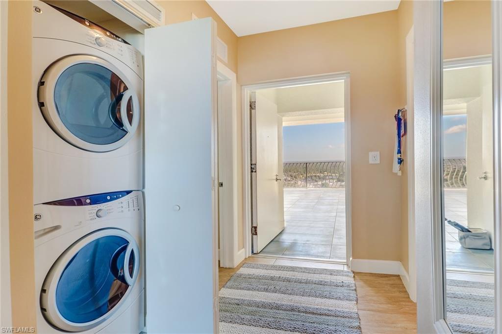 3000 Oasis Grand BLVD 3006 photo 21
