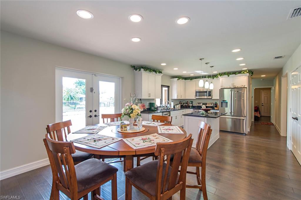 496 Flamingo AVE photo 6