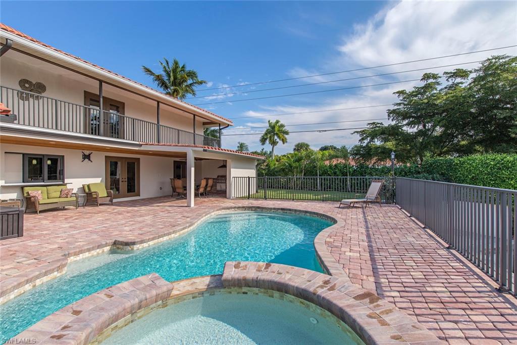 496 Flamingo AVE photo 15