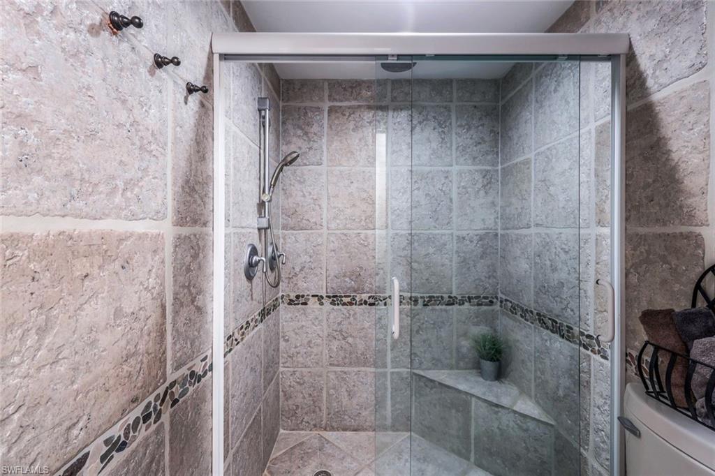 723 Willowhead DR photo 16