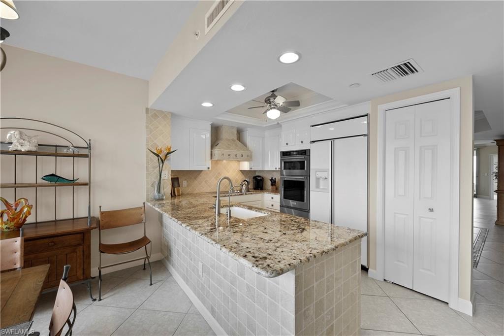7117 Pelican Bay BLVD 1101 photo 8