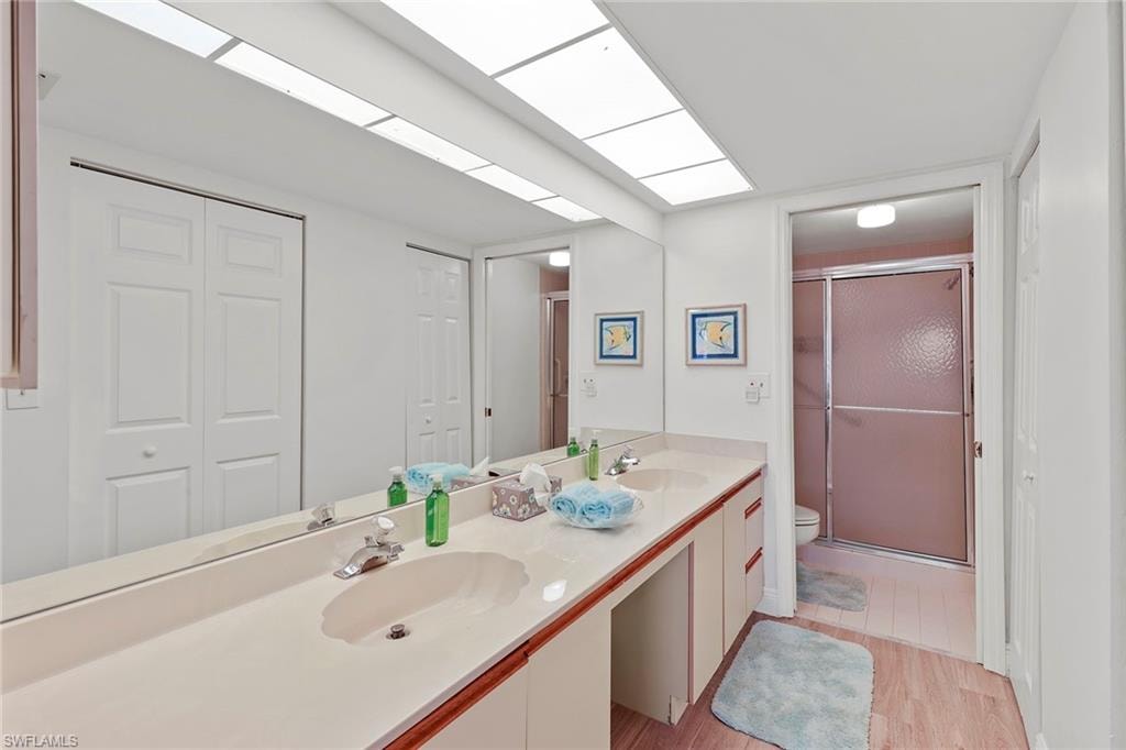 840 Gulf Pavillion DR 103 photo 12