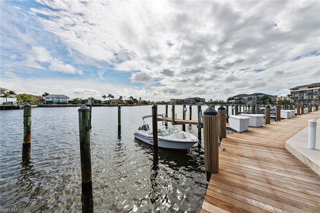 591 Seaview CT A-306 photo 16