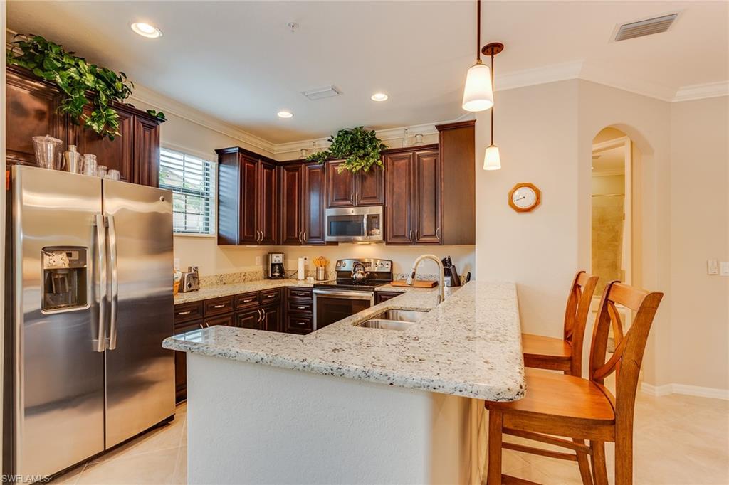 9082 Capistrano ST N 48-5 photo 6