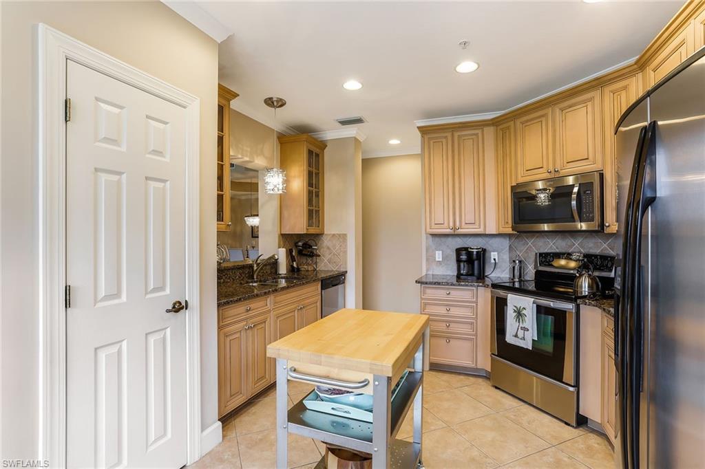 8023 Players Cove DR 6-101 photo 15