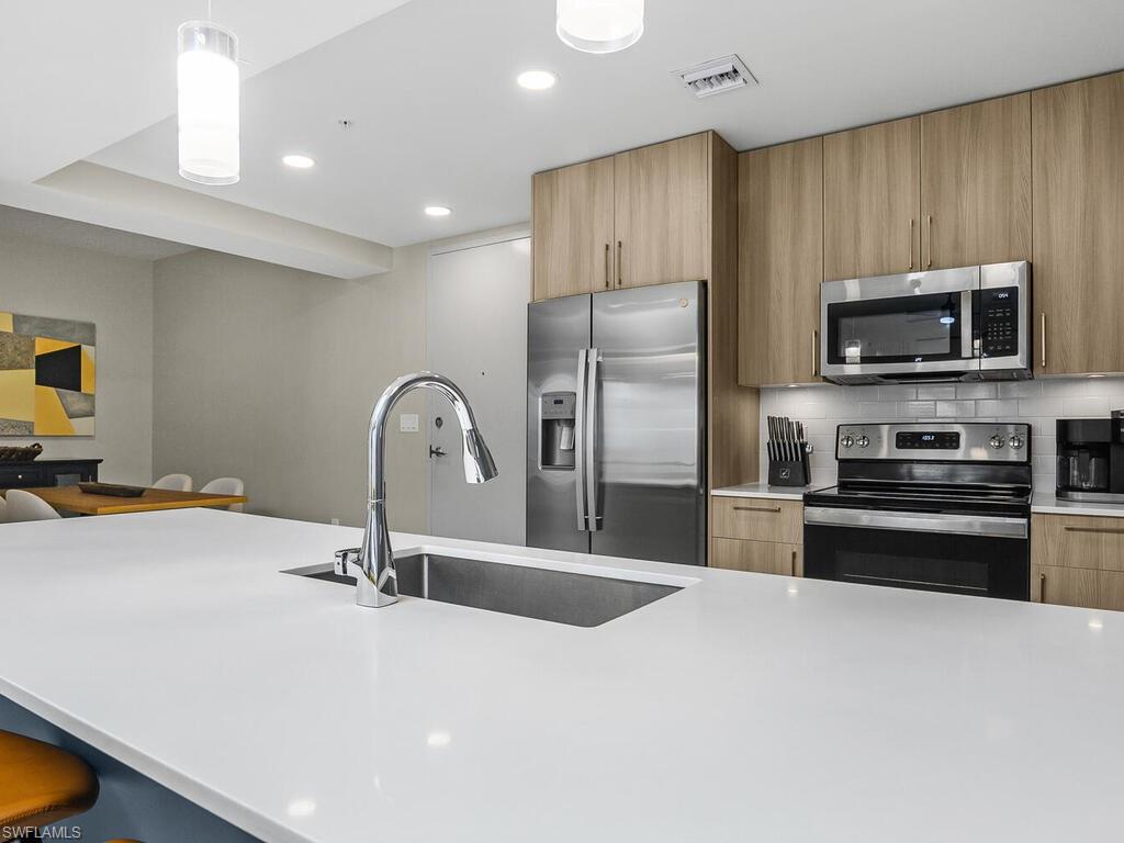 Gorgeous Quartz Countertops!