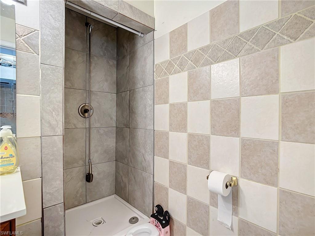 4924 Hawaii BLVD 5 photo 39