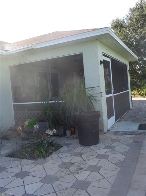 View of the back screened lanai
