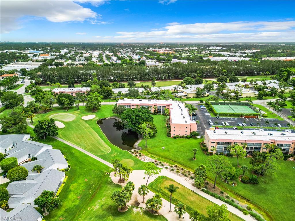 Birds eye view of property