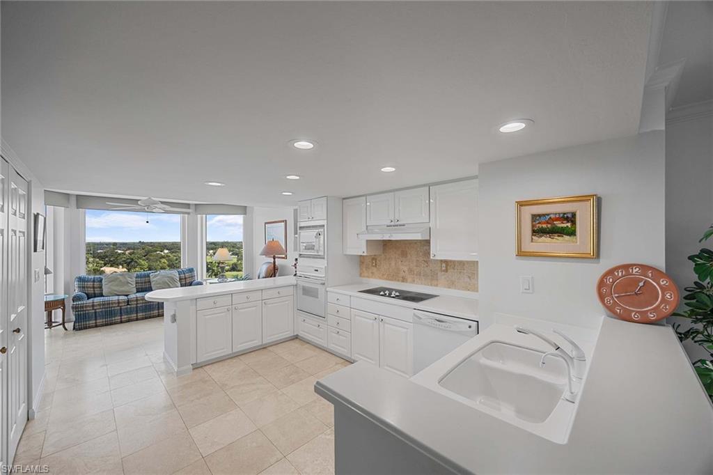 6849 Grenadier BLVD 1004 photo 10