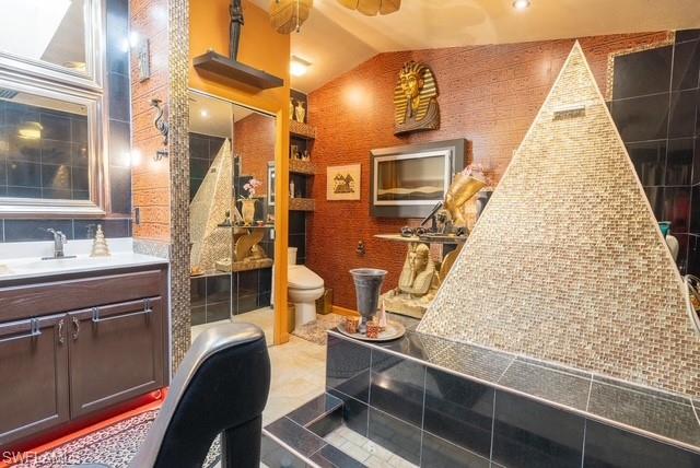 9697 Galley CT photo 20