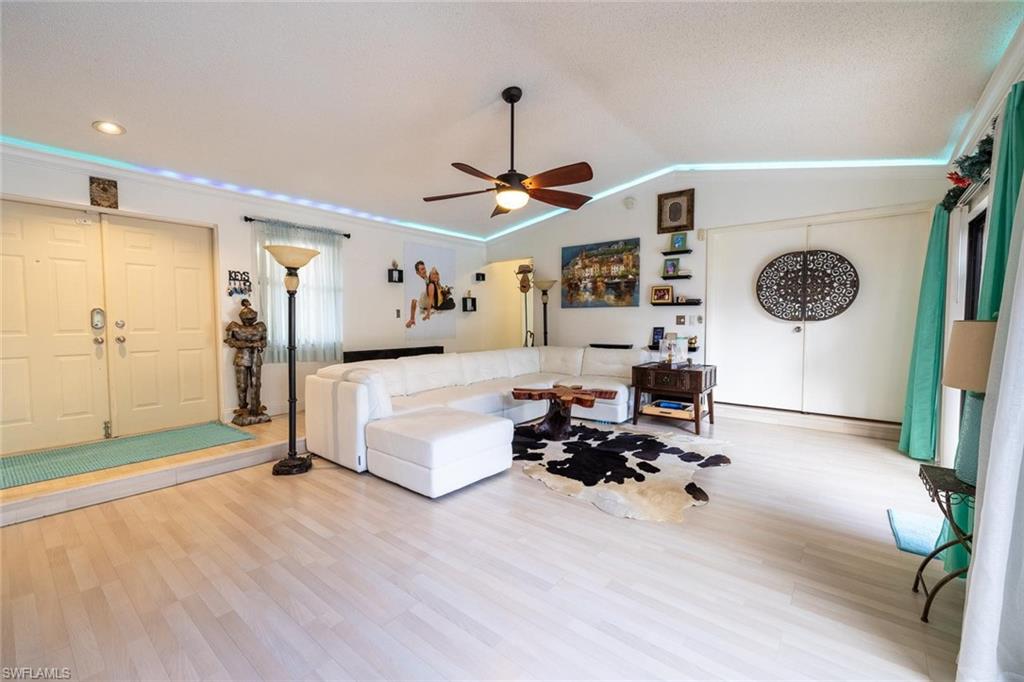 9697 Galley CT photo 14