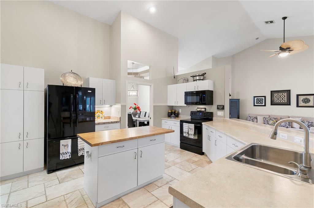 316 Lambton LN photo 10