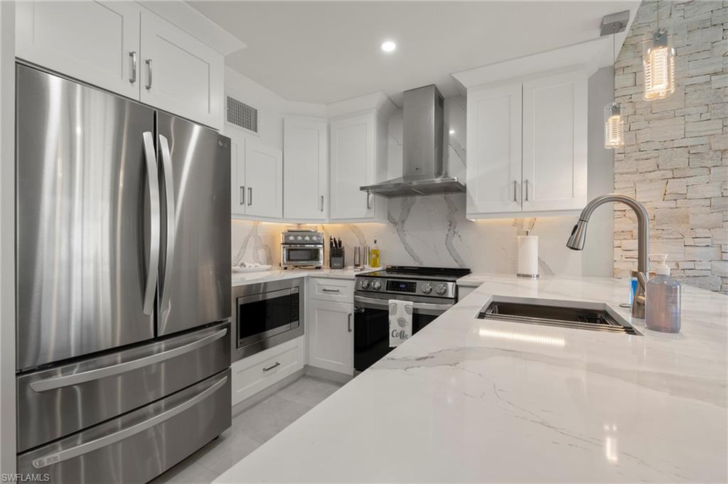 8765 Lateen LN 203 photo 8