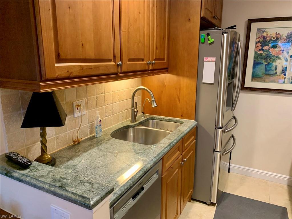 333 Harbour DR 211 photo 21
