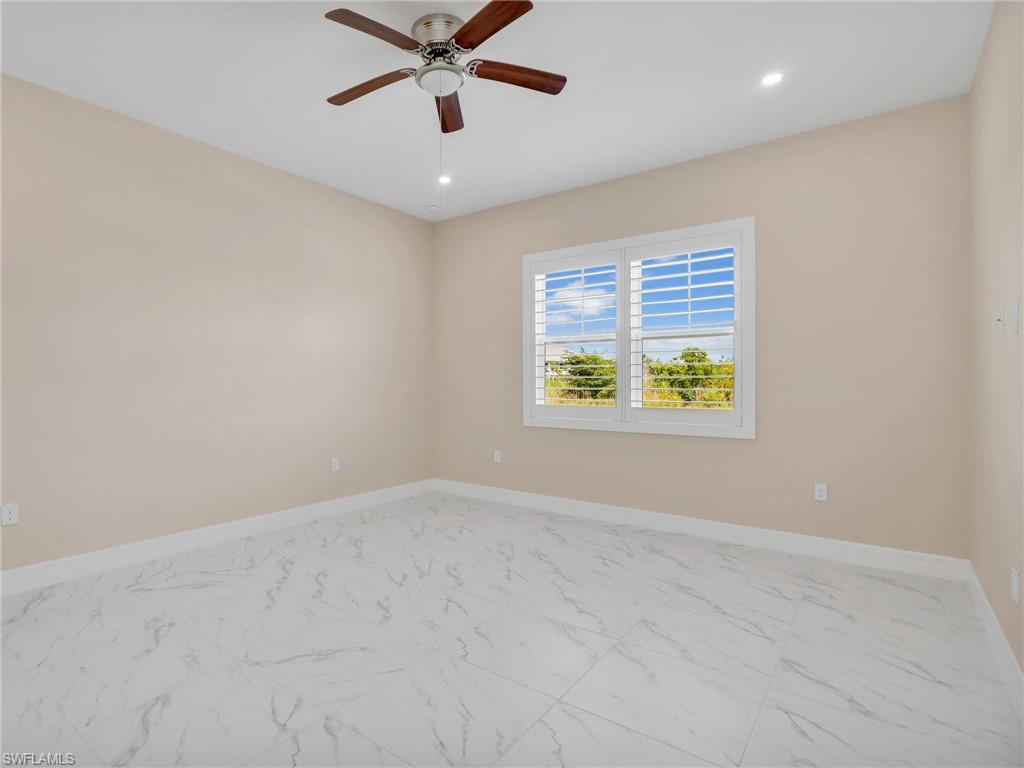 257 Indies Dr E 102 photo 23