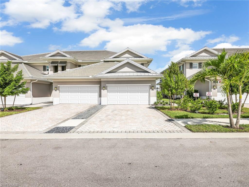 257 Indies Dr E 102
