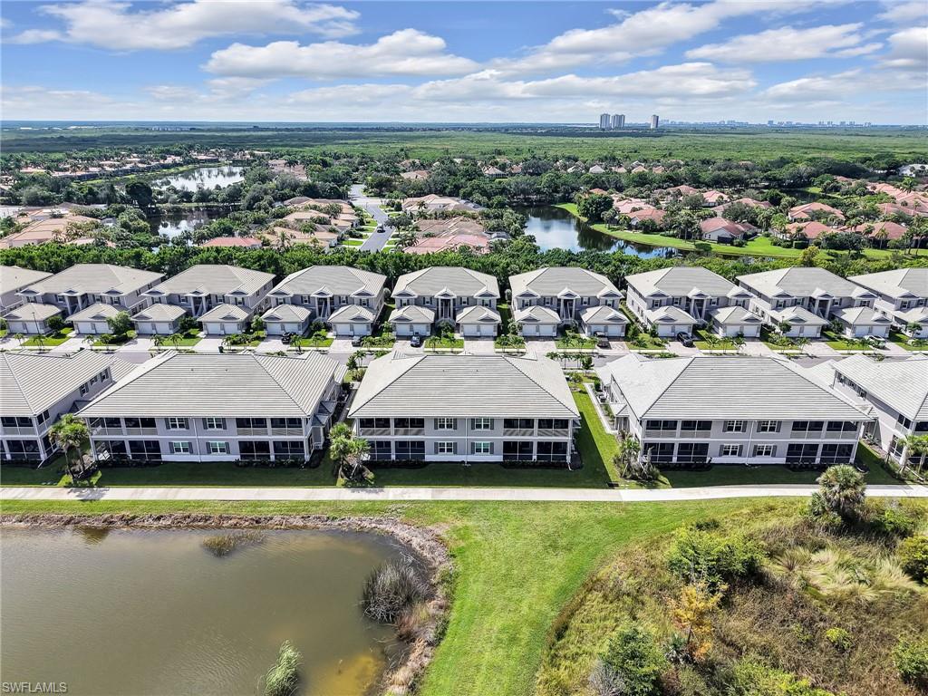 257 Indies Dr E 102