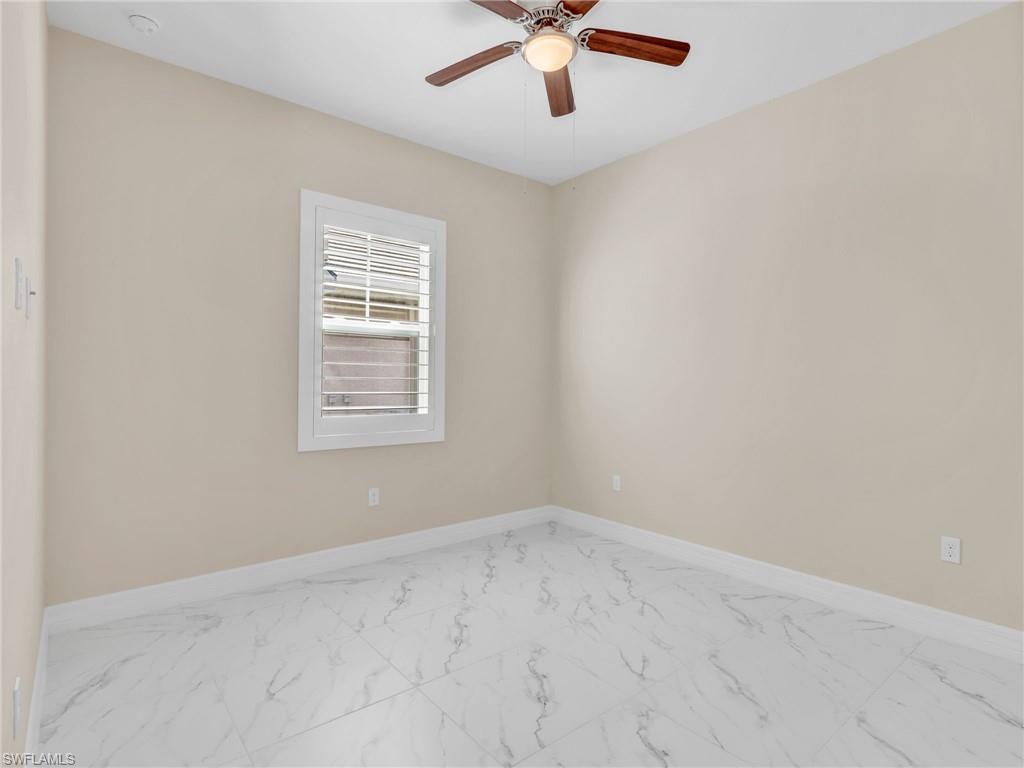 257 Indies Dr E 102 photo 20