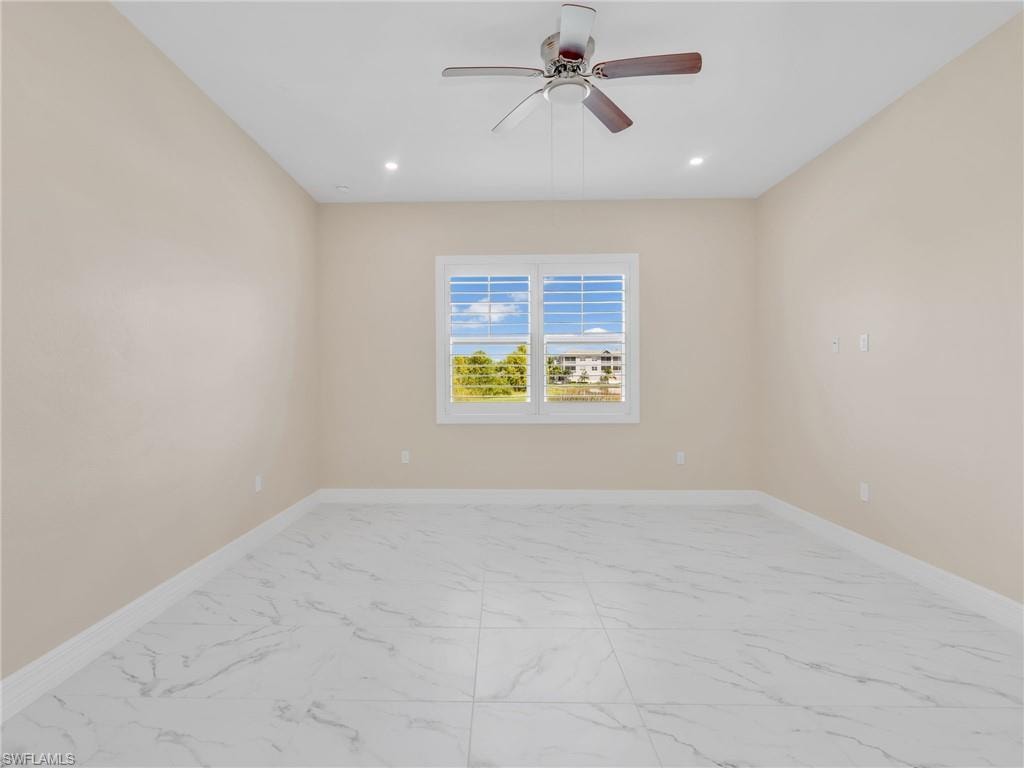 257 Indies Dr E 102 photo 24