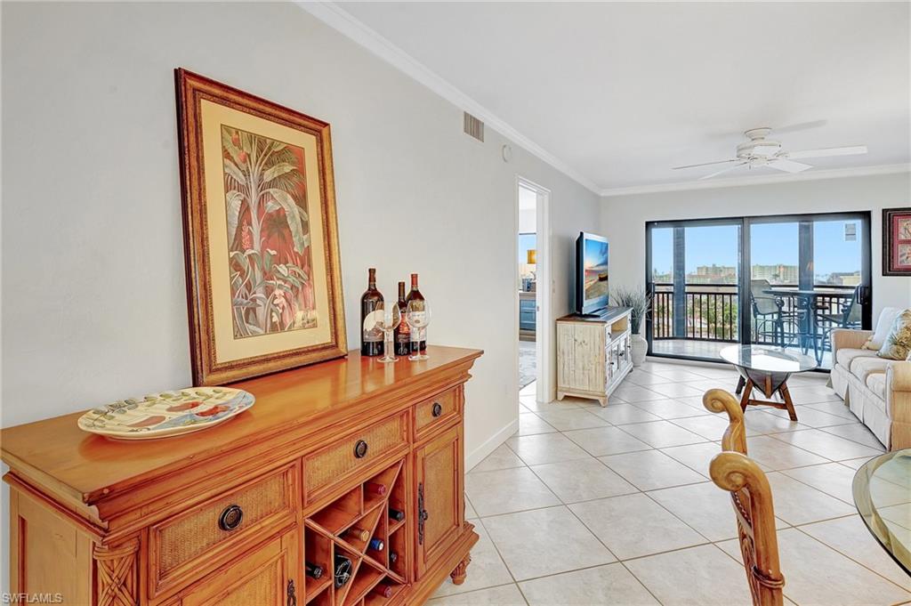 4263 Bay Beach LN 714 photo 8
