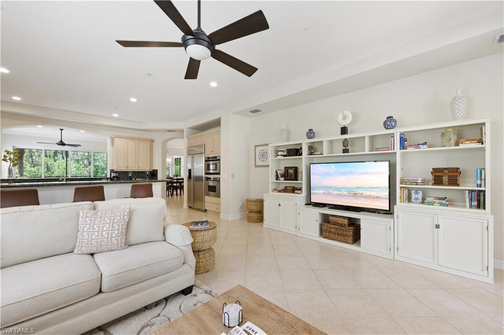 2859 Tiburon BLVD E 102 photo 27