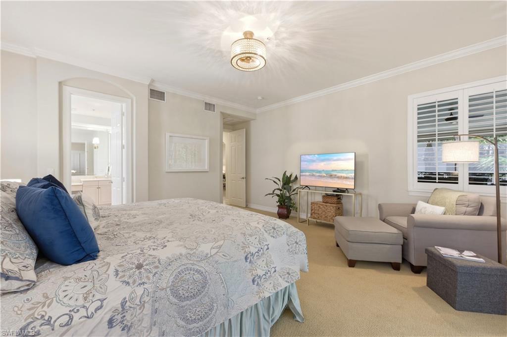 Master sitting area
