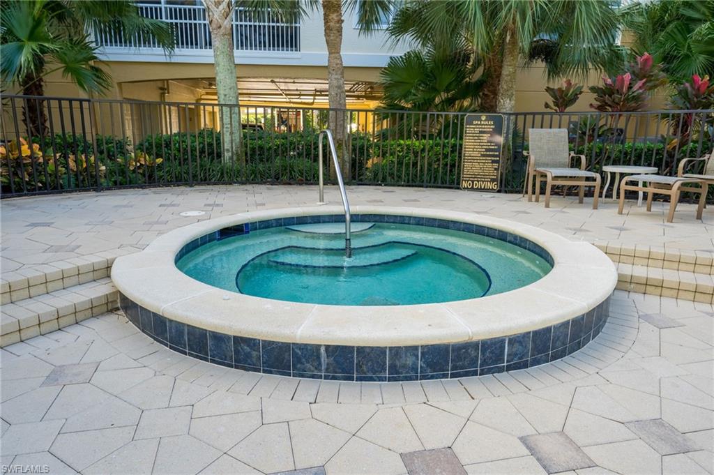 Bellavista community pool offers a hot tub.
