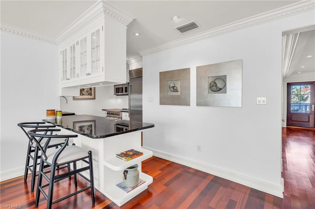 271 Broad AVE S 202