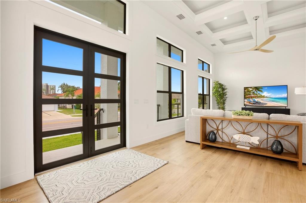 211 Landmark ST photo 6