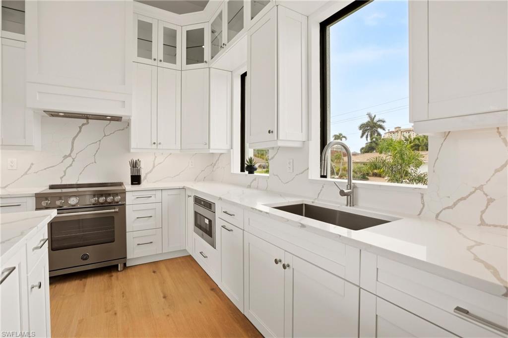 211 Landmark ST photo 13