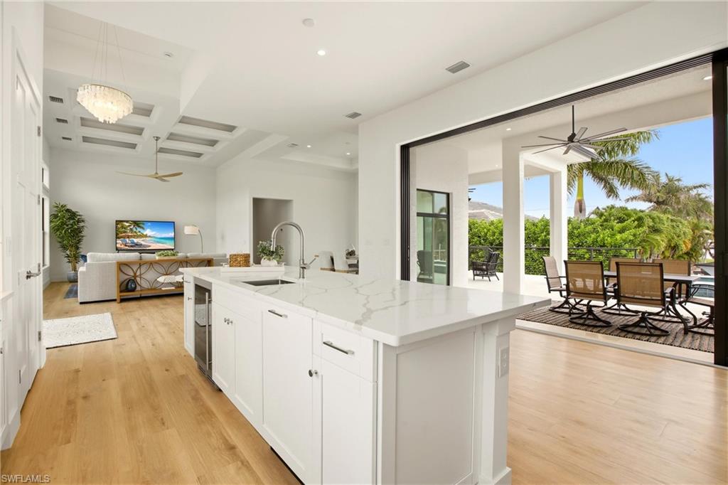 211 Landmark ST photo 16