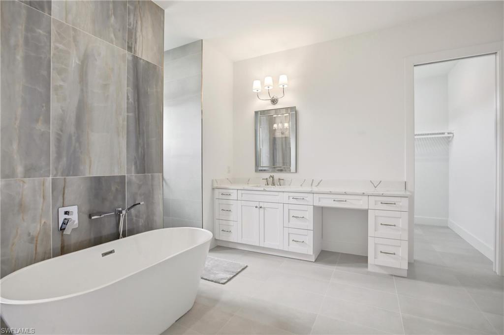 211 Landmark ST photo 26