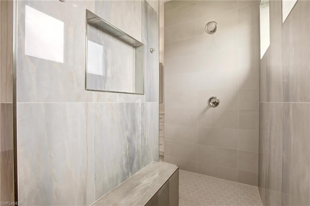 211 Landmark ST photo 28