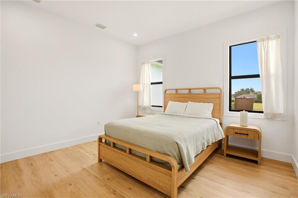 211 Landmark ST photo 34