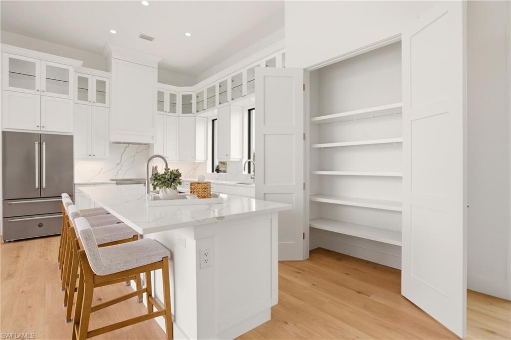211 Landmark ST photo 18
